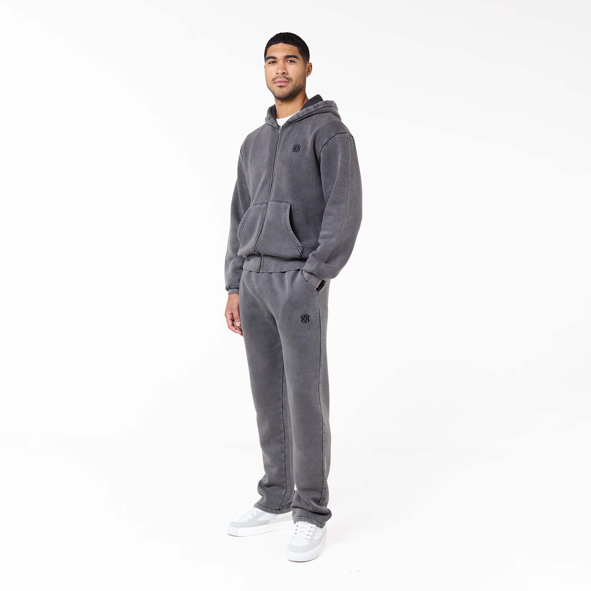 Relaxed Fit Icon Open Hem Jogger | Washed Black